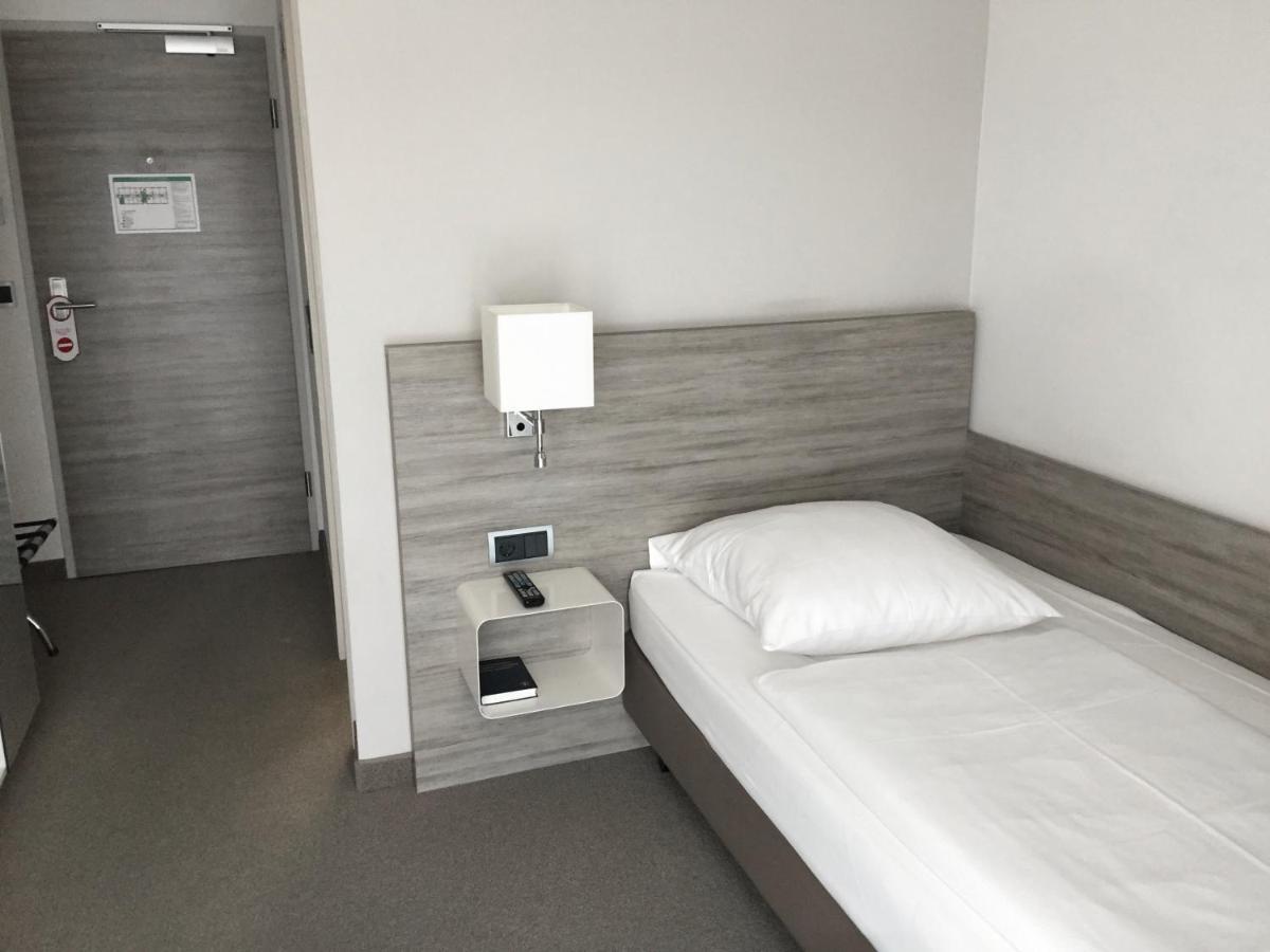 Economy Single Room,1084009729:JPEG